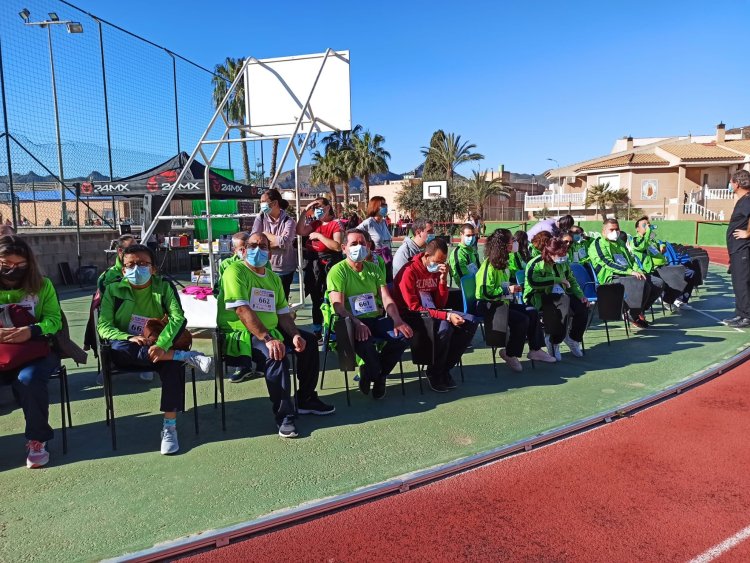 EL CENTRO DE DÍA DE PERSONAS CON DISCAPACIDAD PARTICIPÓ EN LA XI JORNADA POR EL DÍA DEL DEPORTE ORGANIZADA POR EL CEIP GINÉS GARCÍA DE MAZARRÓN