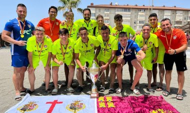 El equipo mazarronero Bahía de Mazarrón Beach Soccer se proclama Campeón de España y asciende a  Primera División de fútbol playa.
