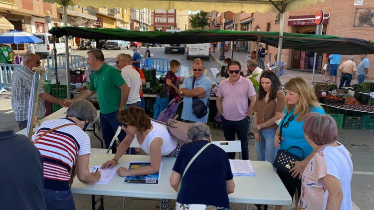 MIEMBROS DE TODOS LOS GRUPOS POLÍTICOS DEL AYUNTAMIENTO DE MAZARRÓN SE UNEN EN LA CAMPAÑA DE RECOGIDA DE FIRMAS ¡SON NUESTROS!