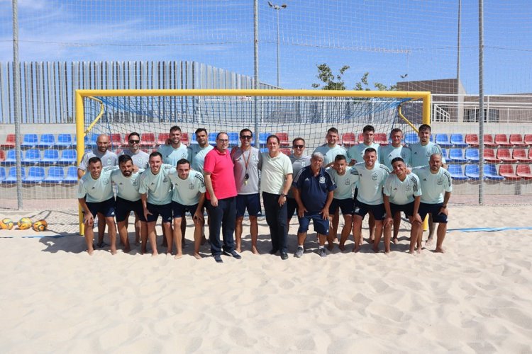 LAS SELECCIONES ESPAÑOLAS MASCULINA Y FEMENINA DE FÚTBOL PLAYA ENTRENAN EN MAZARRÓN ESTA SEMANA