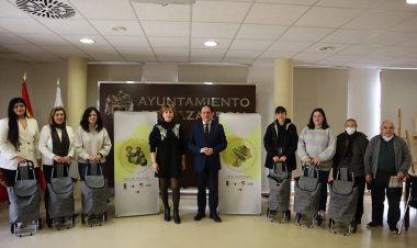 CARRITOS SOSTENIBLES PREMIAN A LOS RECICLADORES DE MAZARRÓN EN EL PROGRAMA “RECICLA CON AIRE”