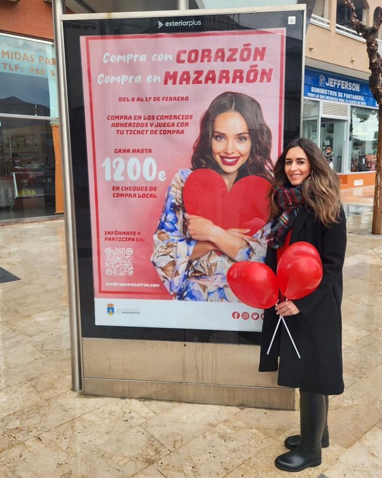 Continúa la campaña por San Valentín organizada por la Concejalía de Comercio y la asociación de comercio, hostelería y servicios de Mazarrón (ACOMA)