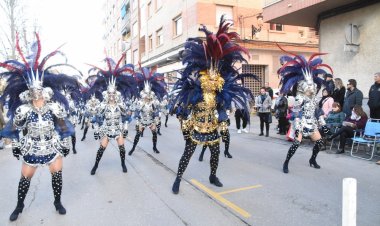 FIN AL CARNAVAL DE MAZARRÓN CON EL DESFILE DE PEÑAS FORÁNEAS Y LOCALES