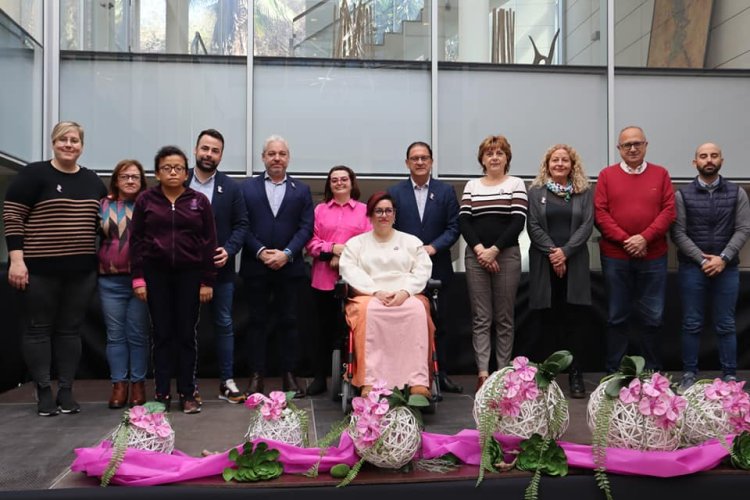 Con motivo del 8M, Mazarrón ha conmemorado junto a los usuarios del Centro de Día de Personas con Discapacidad Intelectual el Día Internacional de la Mujer