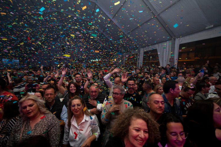 PUERTO DE MAZARRON: FESTEJOS  MOLAN LOS 90