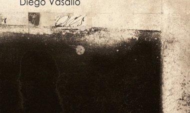 El sábado, 20 de mayo, a las 20:30 h., las  Casas Consistoriales acogen la inauguración de la exposición 'Rastros y huellas: la mecánica del azar' de Diego Vasallo, exintegrante de Duncan Dhu.