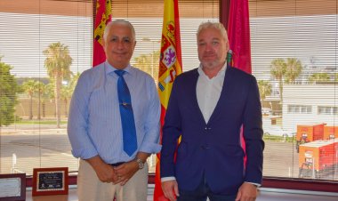 EL ALCALDE DE MAZARRÓN Y EL CAPITÁN MARÍTIMO DE CARTAGENA APUESTAN POR EL DESARROLLO PORTUARIO DEL MUNICIPIO