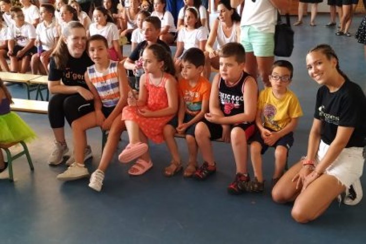 Punto y final a los Talleres de Verano Inclusivos desarrollados por D´Genes en Mazarrón con una mañana de diversión y baile