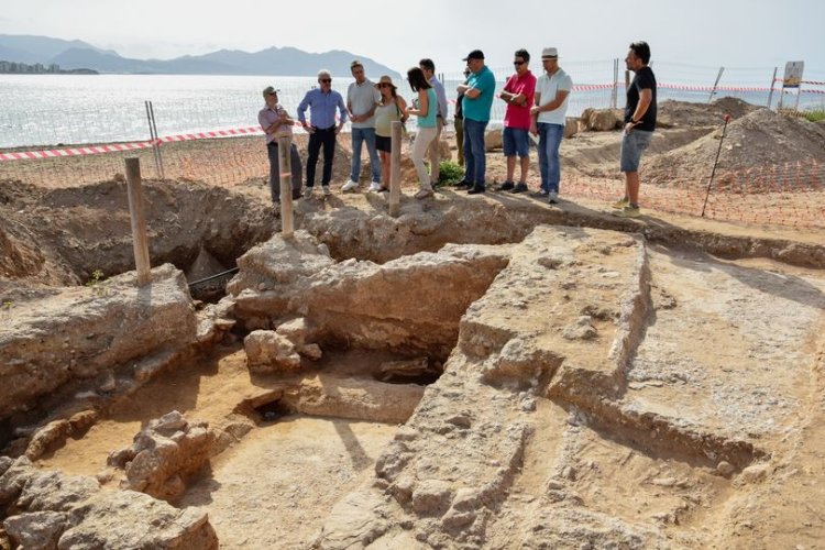 Un sistema de pasarelas permitirá la conservación y visualización de los restos arqueológicos en el paseo del Alamillo.