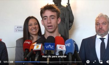 Mazarrón celebra a lo grande el regreso triunfal de su campeón del mundo de Moto 2, Pedro Acosta.