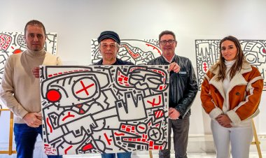 Toni Marmota, bajista de La Frontera, expone sus pinturas en el Casino de Mazarrón hasta el 3 de Febrero.