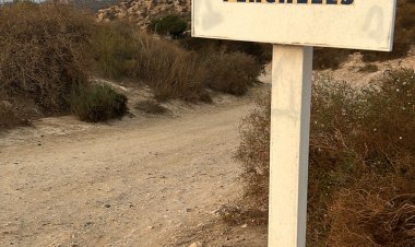 PERCHELES. El Ayuntamiento de Mazarrón entra en Percheles para restablecer la legalidad.