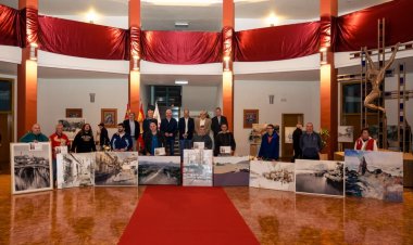 El pasado 1 de diciembre, Mazarrón se convirtió en un gran taller artístico con el XXI Concurso de Pintura al Aire Libre "Paisajes de Mazarrón", Memorial Domingo Valdivieso