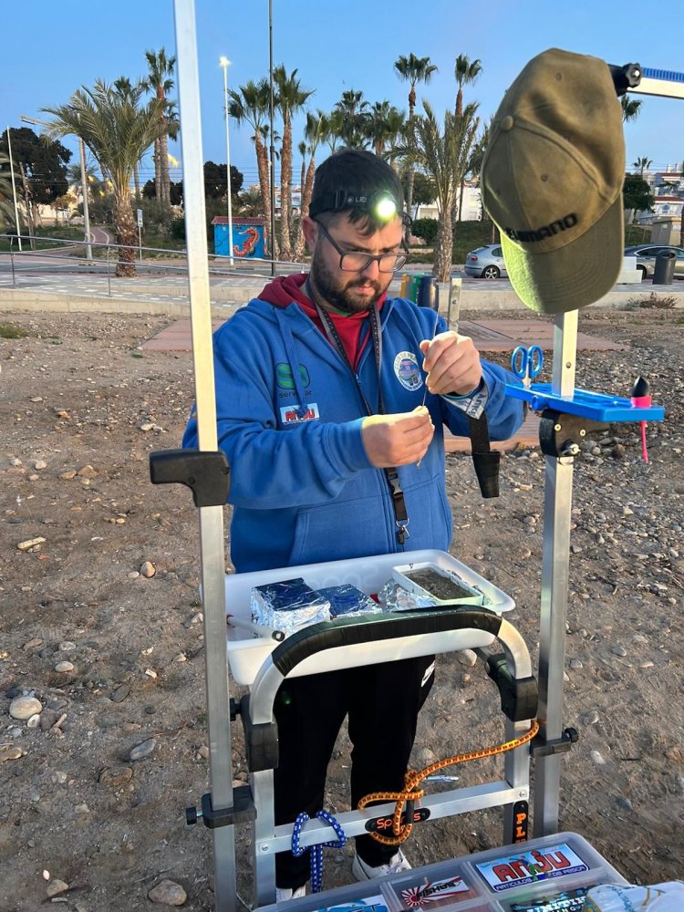 JUSTINIANO ALBACETE gana el primer social de la temporada 2025 del Club de Pesca Puerto de Mazarrón