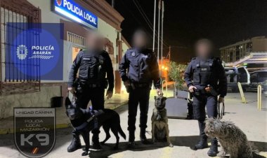 La Unidad Canina de la Policia Local de Mazarrón participa en unas jornadas de formación.