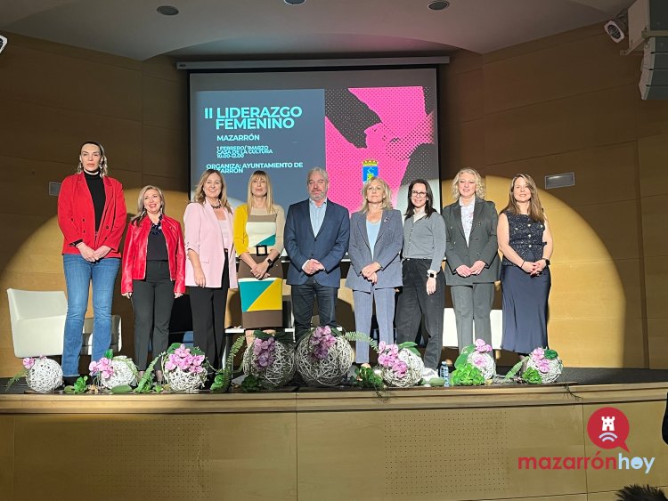 El II Ciclo "Liderazgo Femenino" en Mazarrón, impulsado por el alcalde Ginés Campillo y organizado por la periodista reconocida en la Región de Murcia, Lola Gracia.