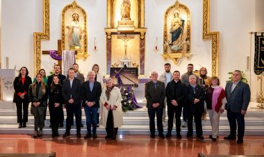 Ayer, Miércoles de Ceniza, después de la imposición de la ceniza, se celebró la presentación oficial del cartel de la Semana Santa del Puerto 2025