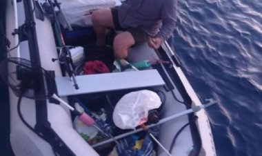 La Guardia Civil intercepta a un hombre tripulando ebrio una embarcación semirrigida en aguas de La Azohía-Cartagena