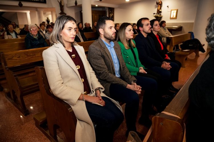 Ayer, Miércoles de Ceniza, después de la imposición de la ceniza, se celebró la presentación oficial del cartel de la Semana Santa del Puerto 2025