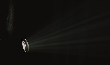 España vive un histórico apagón eléctrico