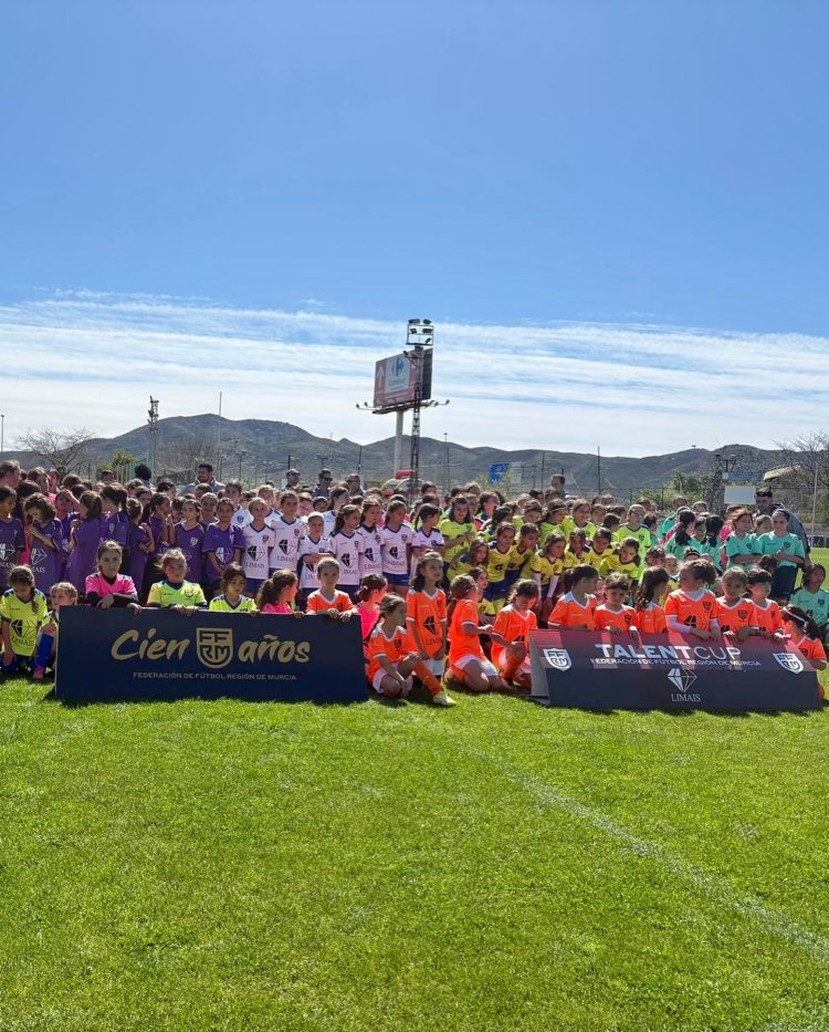La empresa de Mazarrón,  Limais se convierte en el patrocinador de la Talent Cup femenina en las categorías prebenjamín, benjamín y alevín,