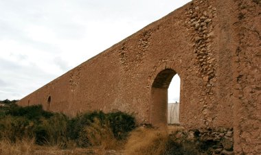 Acueducto del Arco en Mazarrón.