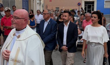 Mazarrón celebra hoy 13 de junio el día de su patrón, San Antonio de Padua, con la tradicional misa en su honor y la posterior procesión,