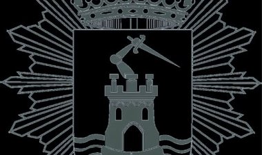 En la tarde de ayer dos personas fueron detenidas como presuntos autores de un delito de robo con fuerza en una vivienda de Puerto de Mazarrón.