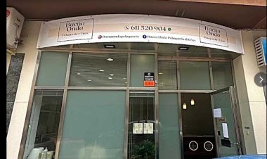 Salón de Peluqueria, manicura, belleza, cosmética, cuidado personal y uñas en Calle Francisco Oliver,  Mazarrón.  Hair and Nail Salon in Mazarrón