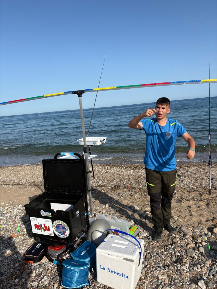 PAKICO MATEO, Campeón Regional infantil de pesca.