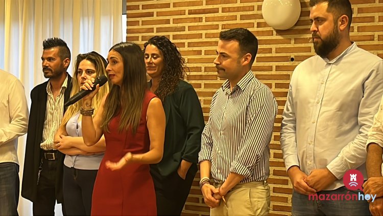 FOTOS Y VIDEO: ¡Ya tenemos Rey y Reina de la Tercera Edad en las Fiestas de San Antonio de La Cañada de Gallego! Don Juan Muñoz Hernández y Doña Ana Zamora Méndez  Fueron elegidos con mucho cariño en la entrañable Cena del Mayor, celebrada en el Bar Sol.