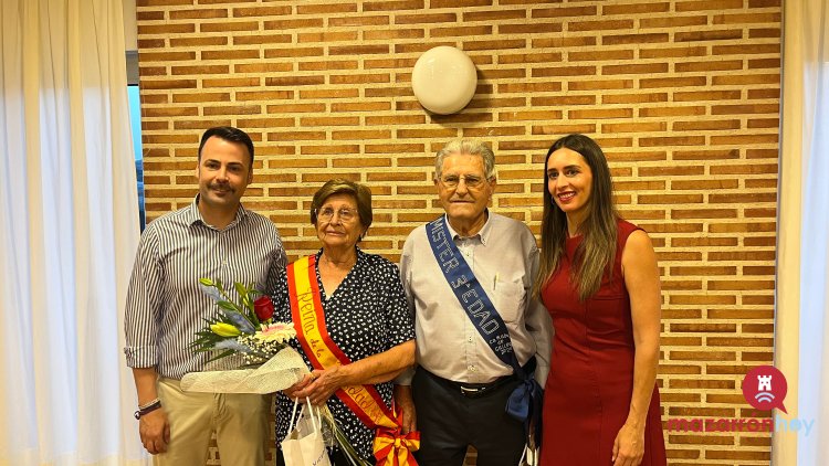 FOTOS Y VIDEO: ¡Ya tenemos Rey y Reina de la Tercera Edad en las Fiestas de San Antonio de La Cañada de Gallego! Don Juan Muñoz Hernández y Doña Ana Zamora Méndez  Fueron elegidos con mucho cariño en la entrañable Cena del Mayor, celebrada en el Bar Sol.