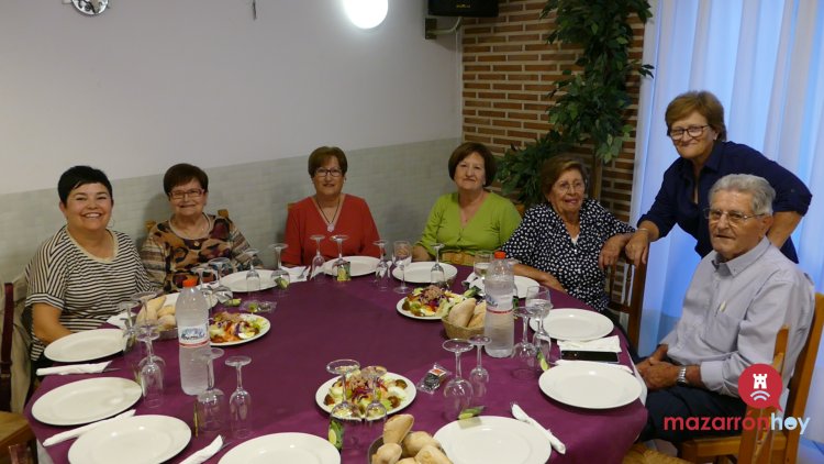 FOTOS Y VIDEO: ¡Ya tenemos Rey y Reina de la Tercera Edad en las Fiestas de San Antonio de La Cañada de Gallego! Don Juan Muñoz Hernández y Doña Ana Zamora Méndez  Fueron elegidos con mucho cariño en la entrañable Cena del Mayor, celebrada en el Bar Sol.