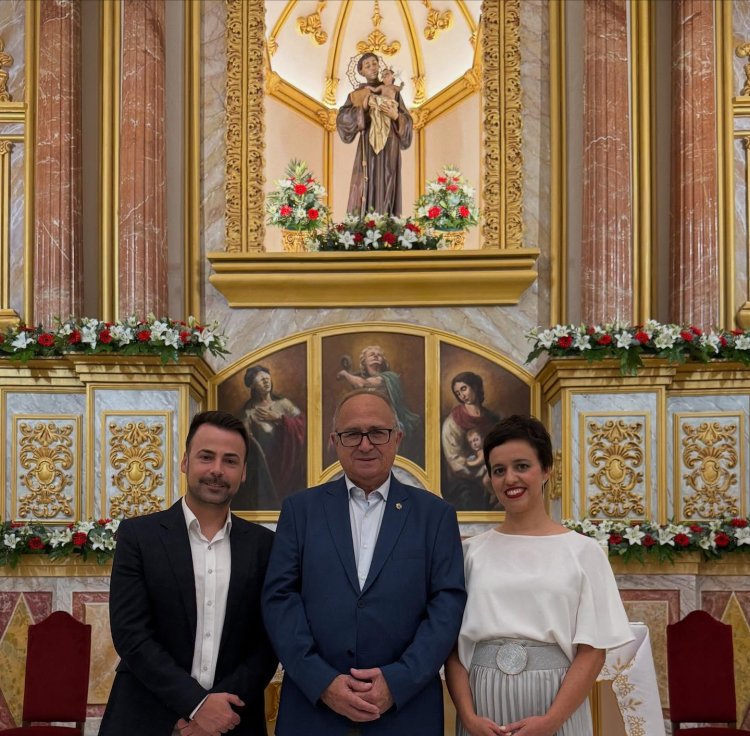 Mazarrón celebra hoy 13 de junio el día de su patrón, San Antonio de Padua, con la tradicional misa en su honor y la posterior procesión,