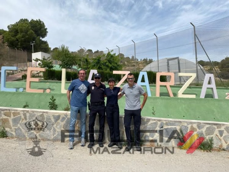 Agentes Tutores de la Policía Local Mazarrón , adscritos a la #educaciónvial y #AgenteTutor han impartido unas sesiones formativas sobre bullying en el Centro de Menores de “La Zarza” en el término municipal de Abanilla.