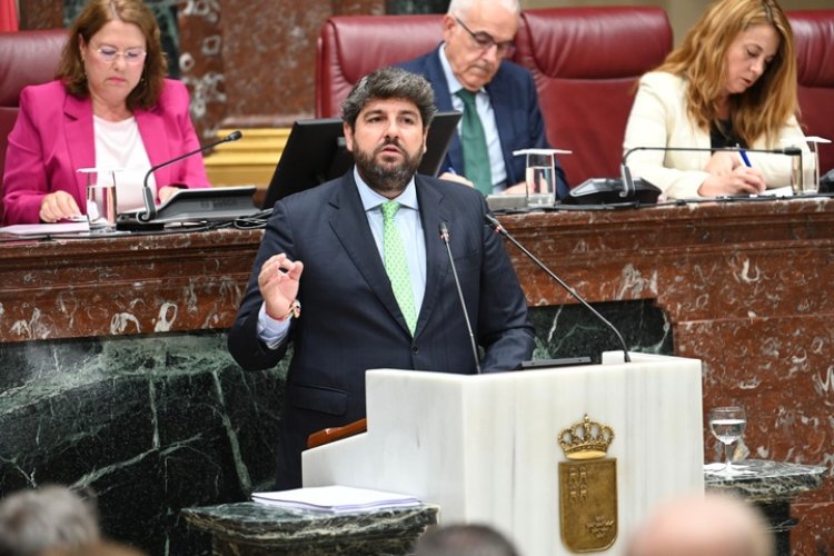 López Miras anuncia un paquete de medidas para facilitar el acceso de los jóvenes a la vivienda