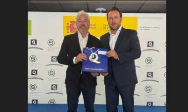 Mazarrón recibe 7 banderas Q de Calidad y 11 banderas S de Sostenibilidad Turística
