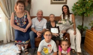 Homenaje a doña María Ros García, persona mayor de Pastrana