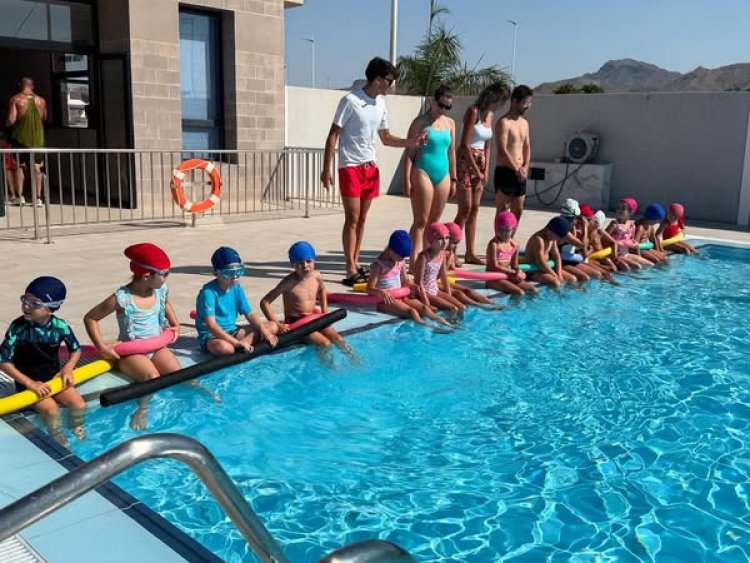 Arrancan los cursos de natación de este verano