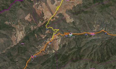 Servicios de emergencia intervienen en un accidente de trafico en la RM-332 Águilas sentido Mazarrón, en Tebar (Águilas)