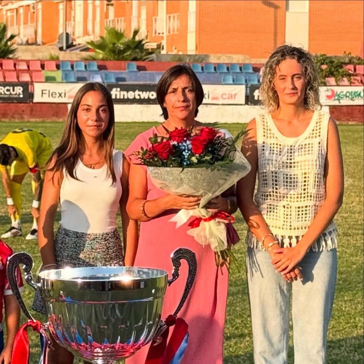 El pasado sábado, 9 de agosto, se disputó el partido homenaje a José de la Anica, que enfrentó a nuestro Mazarrón FC contra el Lorca Deportiva.