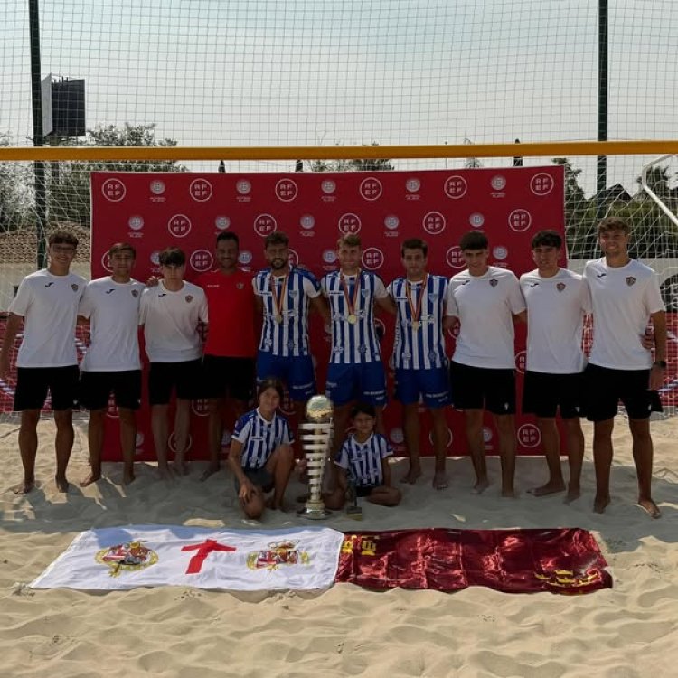 Tres jugadores mazarroneros, campeones de la #CopaFederación de fútbol playa 2025