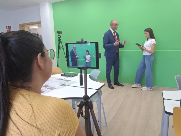 Más de un centenar de centros educativos se formarán este curso para contar con Aula del Futuro