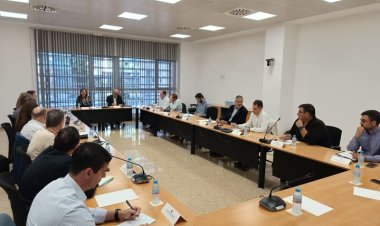 El Gobierno regional crea una mesa de trabajo técnico con los sectores agrícola y ganadero para impulsar la simplificación administrativa