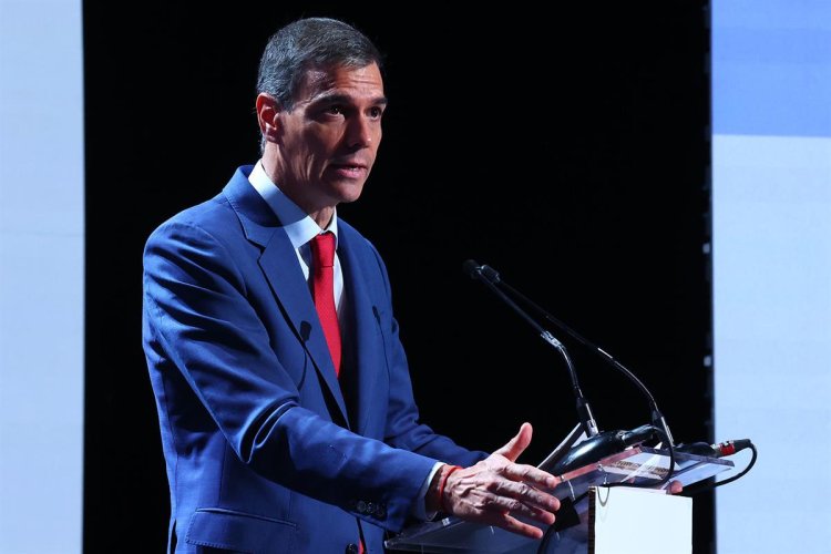 Pedro Sánchez anuncia que el Gobierno aprobará el martes la 'Estrategia España Turismo 2030', incluyendo por primera vez la emergencia climática