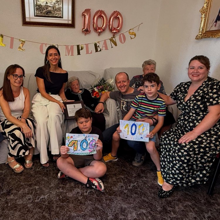 Homenaje a Matilde Noguera Garcia en su 100 cumpleaños