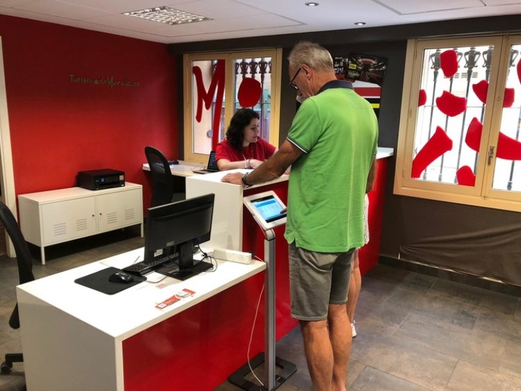La Comunidad ofrece un ciclo formativo sobre accesibilidad para profesionales de la Red de Oficinas de Turismo de la Región de Murcia