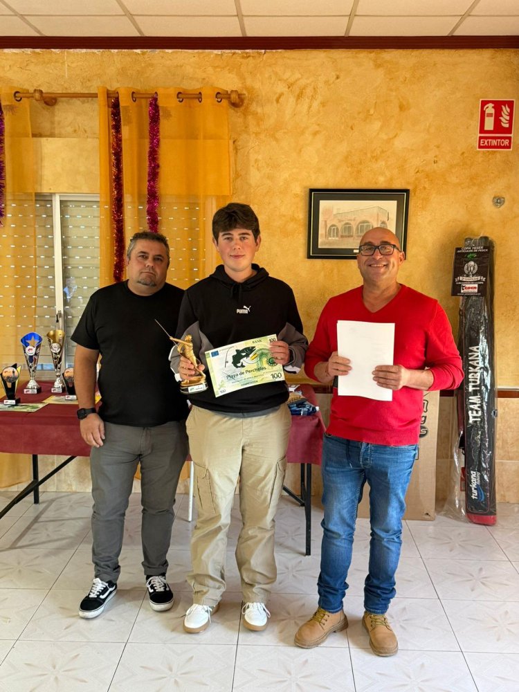 Club de Pesca Percheles: Celebramos la entrega de trofeos del año 2025… los premios de la Copa Yeser —gracias a uno de nuestros grandes patrocinadores— y, como no podía ser de otra manera, nuestra comida anual del club.