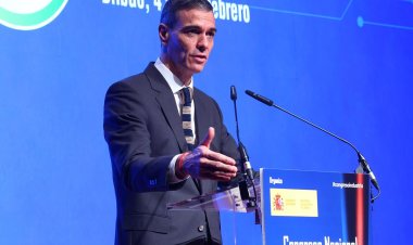El Gobierno anuncia una nueva ayuda a autónomos y pymes de 40 millones de euros para adquirir vehículos electrificados