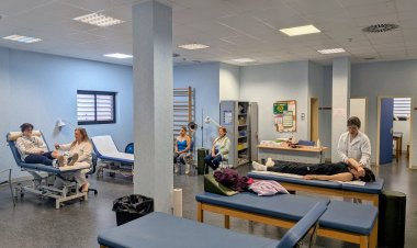 Casi 10.000 pacientes fueron atendidos por la Unidad de Fisioterapia del centro de Salud de Mazarrón el año pasado